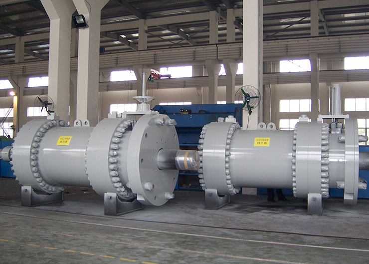 三峽電站水輪機(jī)接力器，單機(jī)容量70萬(wàn)千瓦